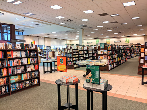 Book Store «Barnes & Noble», reviews and photos, 14790 Greyhound Plaza, Carmel, IN 46032, USA