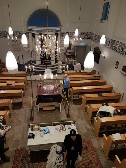 Adat Jisrael Synagogue