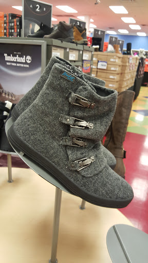 Shoe Store «Shoe Carnival», reviews and photos, 2530 W 94th St, Evergreen Park, IL 60805, USA