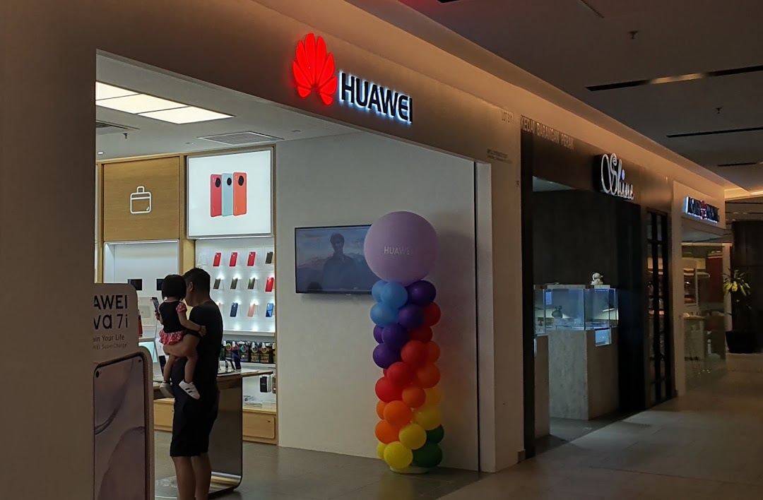 Huawei Experience Store IOI Mall Puchong