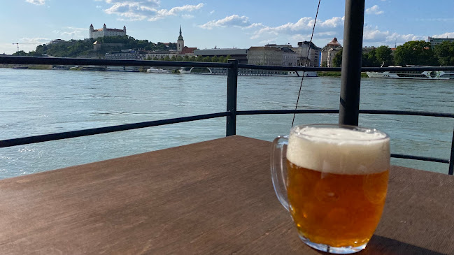 Recenzie Botel Dunajsky Pivovar v Bratislava - Bar