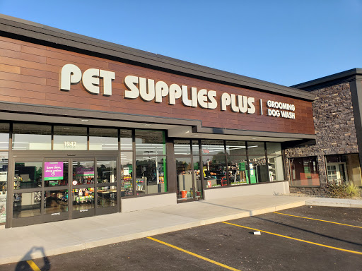 Pet Store «PetSaver Healthy Pet Superstore (Greece Location)», reviews and photos, 1596 W Ridge Rd, Rochester, NY 14615, USA