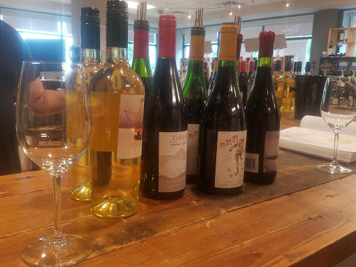 Wine Store «Dedalus Wine Shop, Market & Wine Bar», reviews and photos, 388 Pine St, Burlington, VT 05401, USA