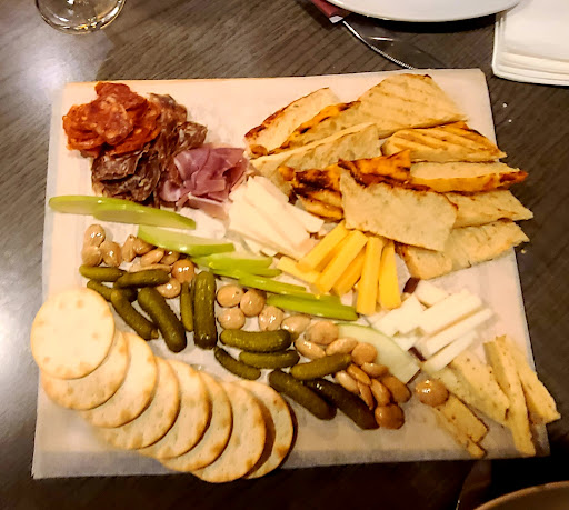 Wine Store «Cellar Door», reviews and photos, 5150 Main St A, Downers Grove, IL 60515, USA