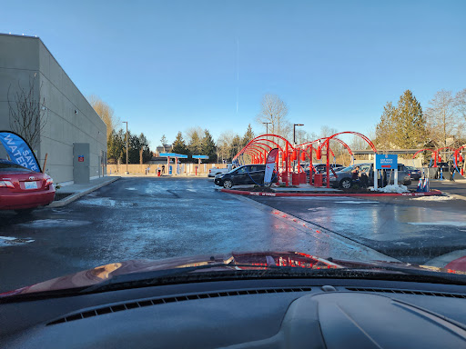 Glint Car Wash en Everett