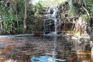 trilha das 7 cachoeira image