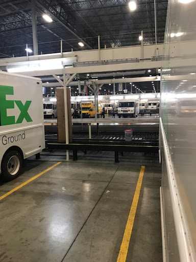 Mailing Service «FedEx Ground», reviews and photos, 5000 North Ridge Trail, Davenport, FL 33897, USA