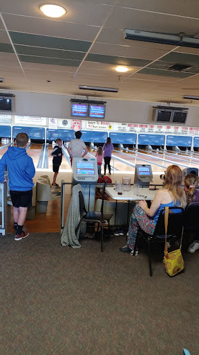 Bowling Alley «Colonial Lanes», reviews and photos, 6430 W Pierson Rd, Flushing, MI 48433, USA