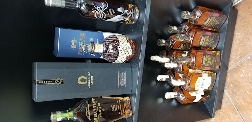 Liquor Store «Decatur Wine & Spirits», reviews and photos, 1789 Lawrenceville Hwy, Decatur, GA 30033, USA