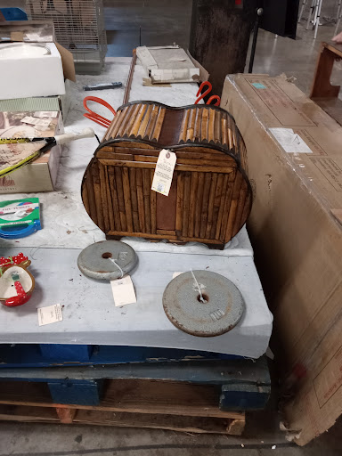 Thrift Store «Foundry Super Thrift Outlet The», reviews and photos