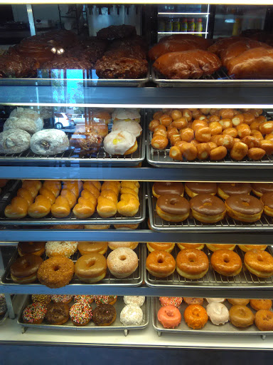 Donut Shop «Donuts Plus», reviews and photos, 1790 Erringer Rd, Simi Valley, CA 93065, USA
