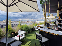 Atmosphère du Restaurant brunch Cafè Messika x 7eme ciel à Paris - n°2