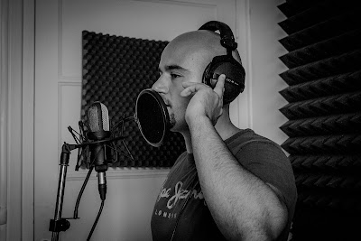 Mike Music (Cours de Piano / Guitare / Chant) à Péronnas