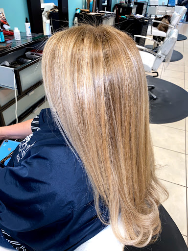 Hair Salon «Glow on main hair salon», reviews and photos, 505 N Main St, Greenville, SC 29601, USA