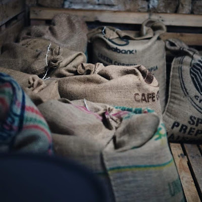 Tout en café à Le Douhet
