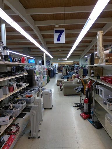 Thrift Store «TC Resale & Donation Thrift Store», reviews and photos, 5050 SE 82nd Ave, Portland, OR 97266, USA