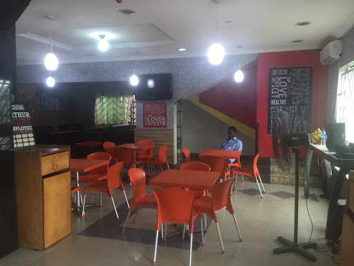 Southern Fried Chicken, State Housing, 112 Ndidem Usang Iso Rd, Atekong, Calabar, Nigeria, Coffee Shop, state Cross River