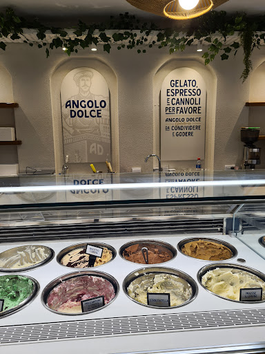 Angolo Dolce - Ice cream shop,Coffee shop en No informa
