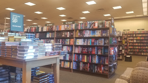 Book Store «Barnes & Noble», reviews and photos, 3055 S Glenstone Ave, Springfield, MO 65804, USA