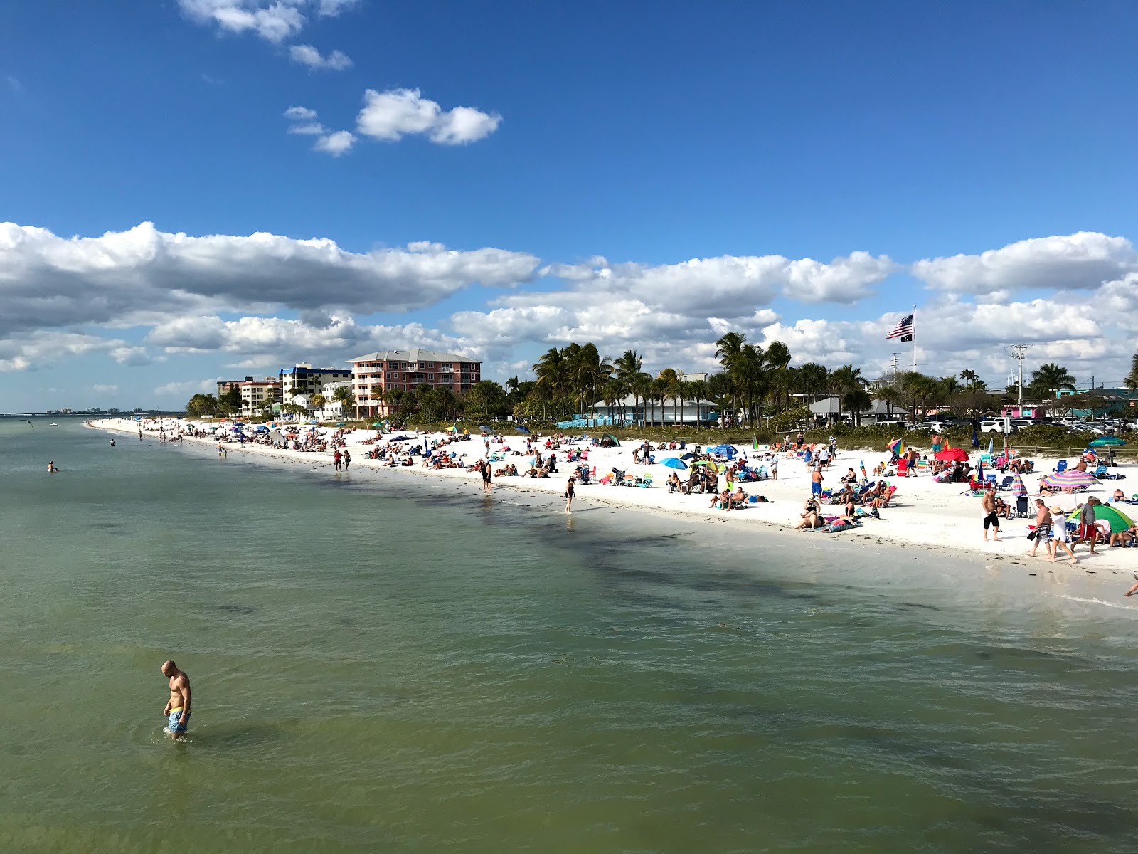 Foto de Fort Myers beach con recta y larga