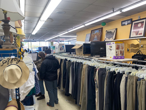 Thrift Store «Thrift Store of Virginia», reviews and photos, 3115 Sherwood Hall Ln, Alexandria, VA 22306, USA