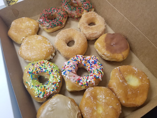 Donut Shop «Amazin Glazin Donuts», reviews and photos, 515 N Mulberry St, Elizabethtown, KY 42701, USA