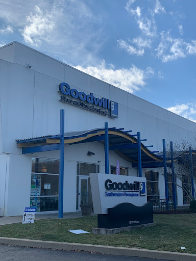 Computer Store «Goodwill Lawrenceville», reviews and photos, 125 51st St, Pittsburgh, PA 15201, USA