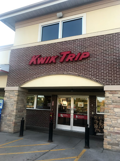 Convenience Store «Kwik Trip #429», reviews and photos, 4868 208th St N, Forest Lake, MN 55025, USA