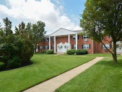 Country Manor Apartments