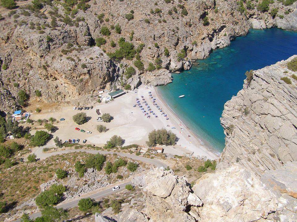 Foto von Achata beach mit feiner heller kies Oberfläche