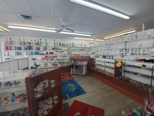 Tobacco Shop «the Smoke and Glass Shop», reviews and photos, 1746 E Joppa Rd, Parkville, MD 21234, USA