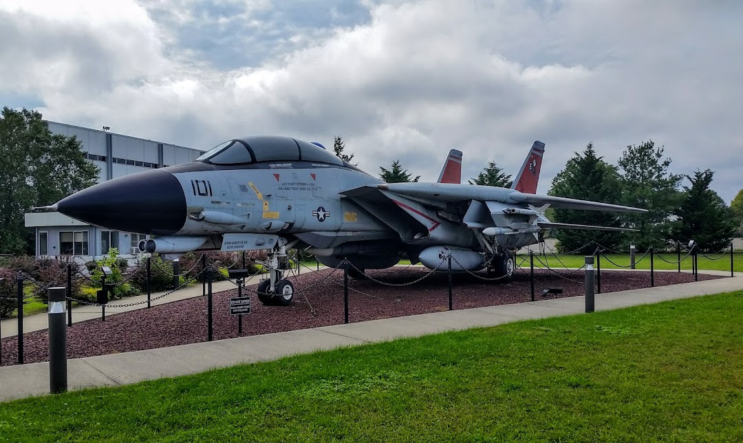 F-14 Grumman Memorial Park