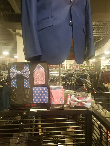 Shopping Mall «One Hundred Oaks Mall», reviews and photos, 719 Thompson Ln, Nashville, TN 37204, USA