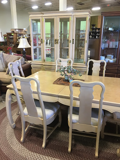 Thrift Store «Simply Thrift and Gift», reviews and photos, 6719 Q St, Sacramento, CA 95819, USA