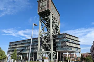 Hammerkopfturm der Zeche Minister Stein image