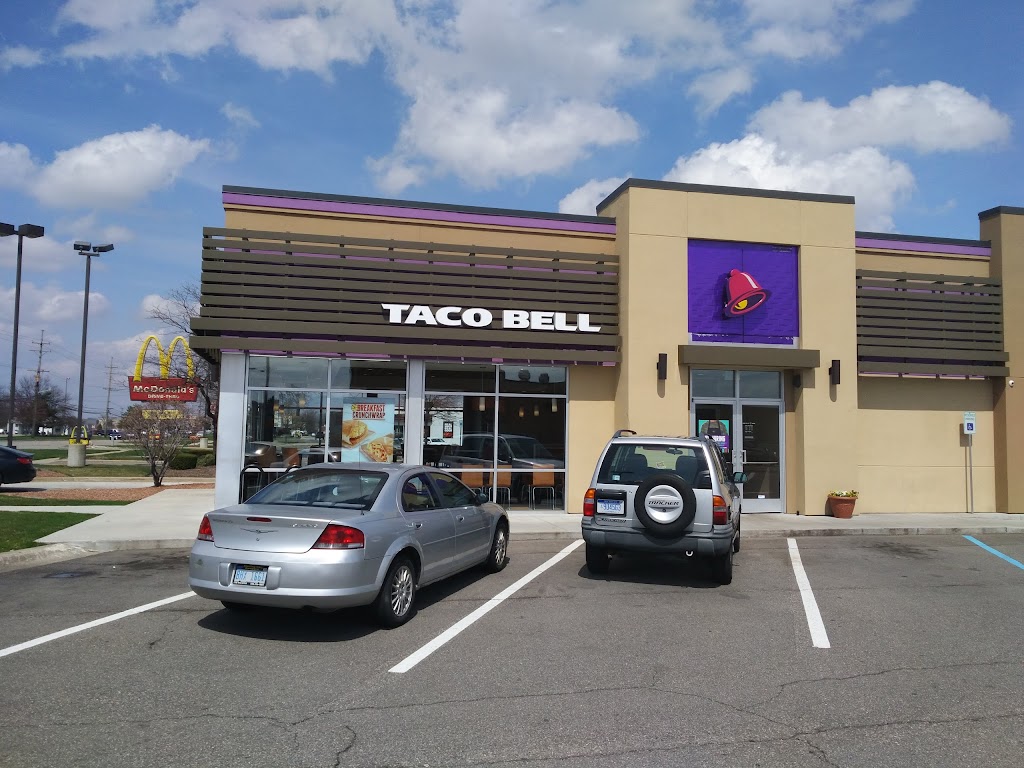 Taco Bell 48038