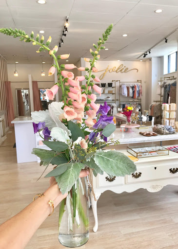 Florist «The Paper Daisy Flower Boutique», reviews and photos, 14 E Hubbard Ave, Columbus, OH 43215, USA