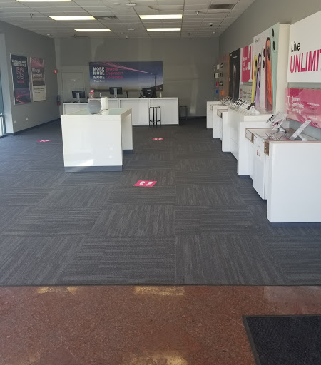 Cell Phone Store «Sprint Store», reviews and photos, 10356 W Roosevelt Rd, Westchester, IL 60154, USA