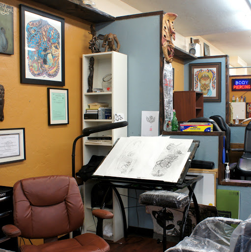 Tattoo Shop «Funhouse Tattoo», reviews and photos, 1453 Garnet Ave, San Diego, CA 92109, USA