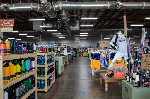 Sporting Goods Store «Sports Basement San Ramon», reviews and photos, 1041 Market Pl, San Ramon, CA 94583, USA