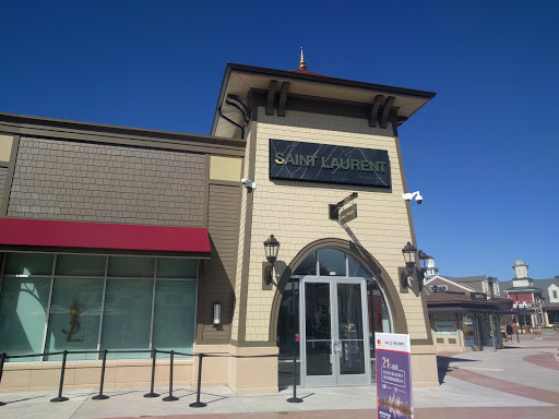 Shoe Store «Converse Factory Store», reviews and photos, 950 Grapevine Ct, Central Valley, NY 10917, USA