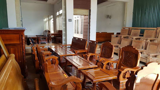 Bàn Ghế Gỗ Buôn Ma Thuột