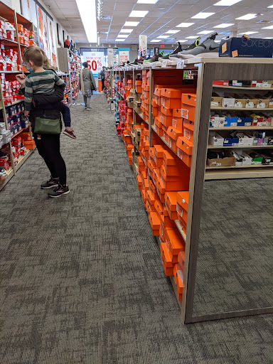 Shoe Store «Rack Room Shoes», reviews and photos, 2809 Battleground Ave, Greensboro, NC 27455, USA