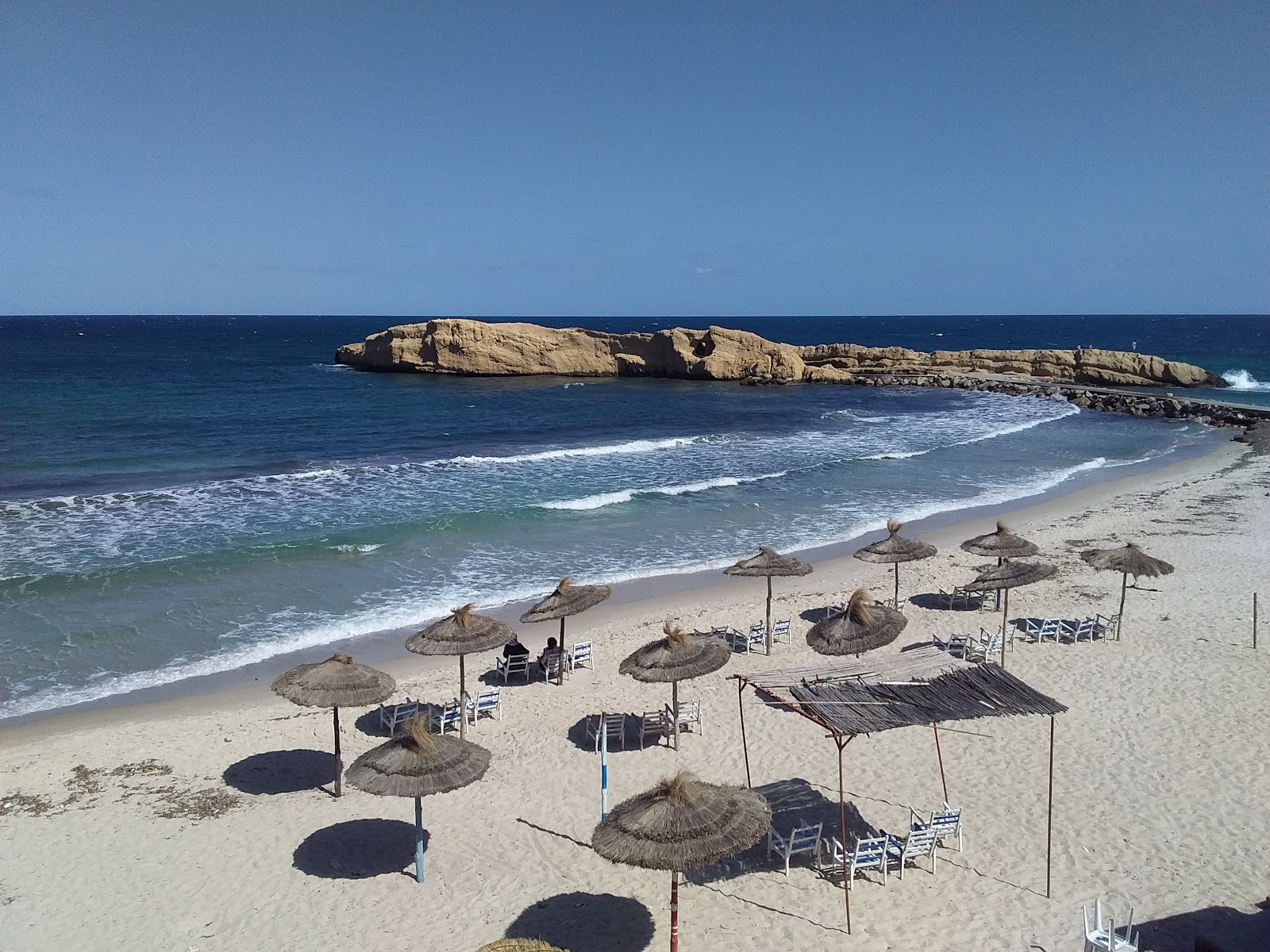 Foto de Qaraiya beach y el asentamiento
