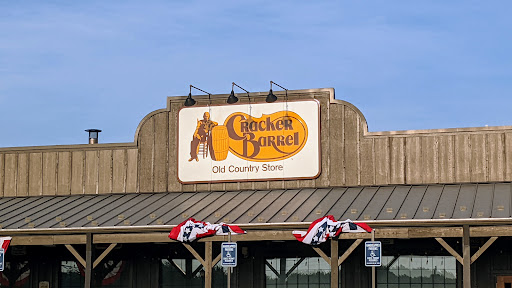 American Restaurant «Cracker Barrel Old Country Store», reviews and photos, 145 Prospect Hill Rd, East Windsor, CT 06088, USA