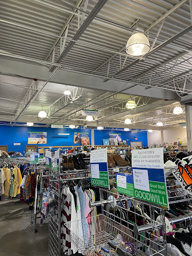 Thrift Store «Goodwill», reviews and photos