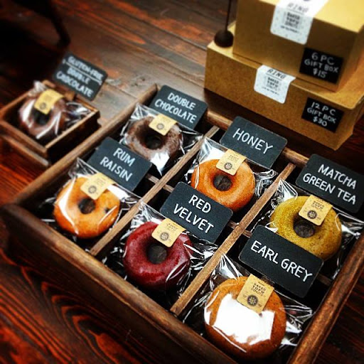 Donut Shop «RING Baked Tofu Donuts», reviews and photos, 6800 Owensmonth Ave #130, Canoga Park, CA 91303, USA