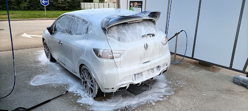 Photo 2 - YAKALAVER & CO