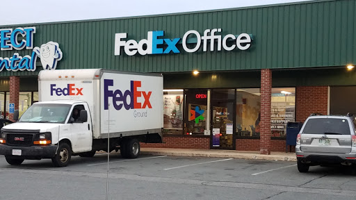 Print Shop «FedEx Office Print & Ship Center», reviews and photos, 61 Drum Hill Rd, Chelmsford, MA 01824, USA