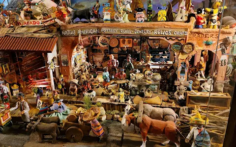 Tinkertown Museum image